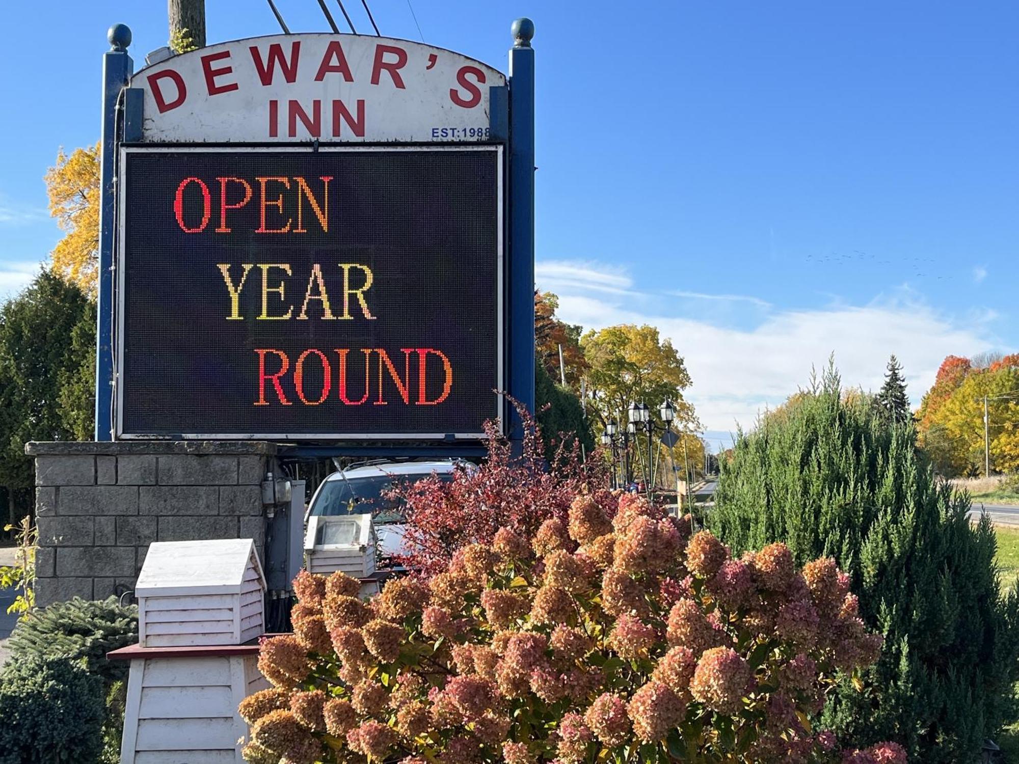 Dewar'S Inn And Cottages Prescott Exterior photo